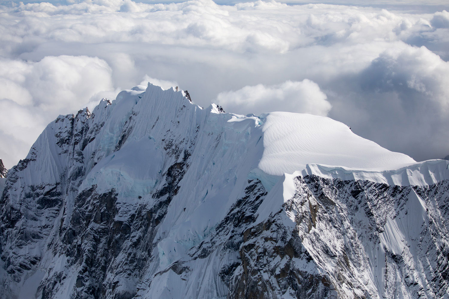 A high mountain ridge guards the entrance to Denali's peaks