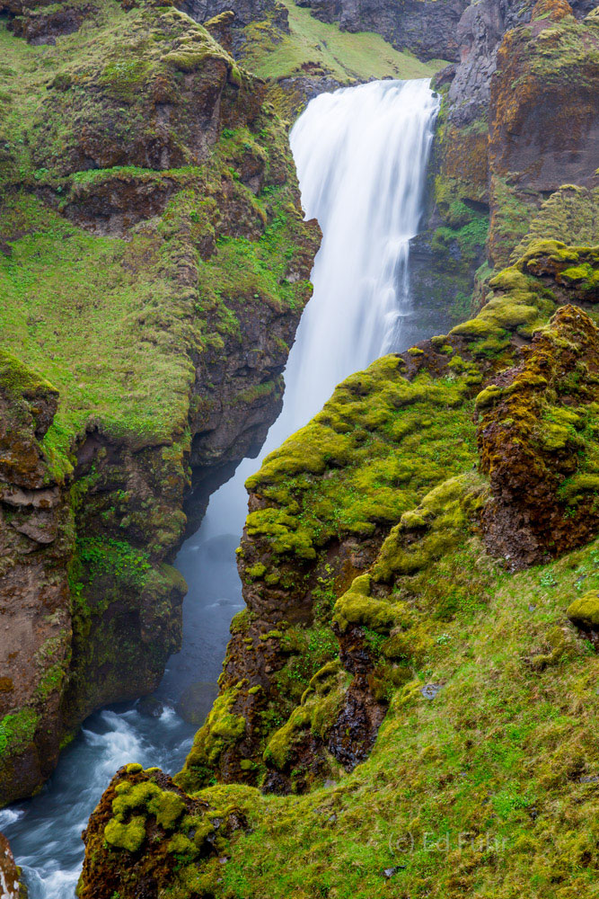 Above Skogafoss is one of the great hikes in the world, following the contours of the Skoga River and passing some 25 waterfalls...