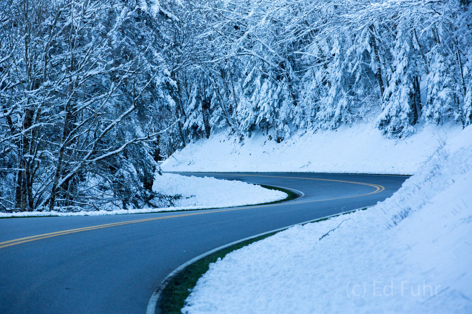 Highway 441 in Snow Twisting and turning, Highway 441 carves its way through the snow from North Carolina into Tennessee.