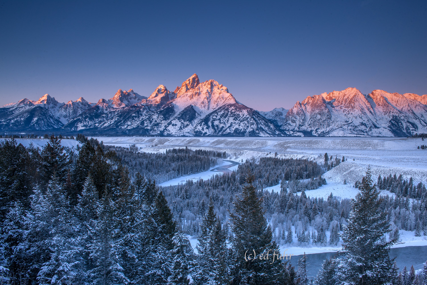 Christmas dawns with crystal blue skies and temperatures nearly 20 below atop Snake River Overlook.